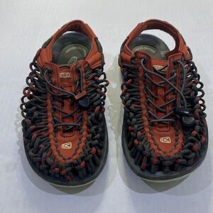 Men’s Keen Cord Sandal size 8. Burnt Orange and Gray.